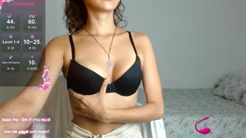 _nayade_ online show from 04-21-26, 02:51