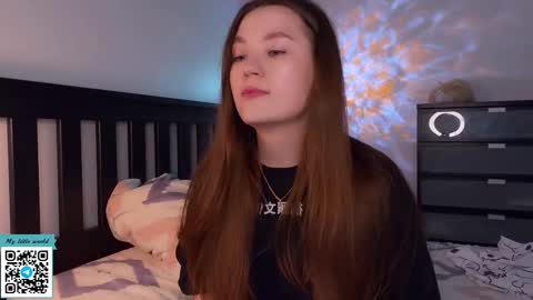 Mia with a big heart  online show from 09-11-25, 10:48