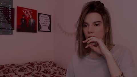 Snapshot of _ni_kiss chatting on 01-22-25, 10:29 Nika online show from 01-22-25, 10:29