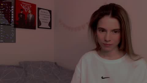 Snapshot of _ni_kiss chatting on 02-06-25, 11:15 Nika online show from 02-06-25, 11:15