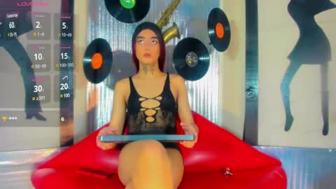 Nicky  Please help me with your thumbs up its importan online show from 02-26-25, 10:31