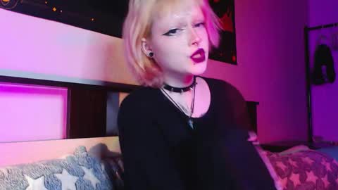 Nicole online show from 12-03-25, 11:47