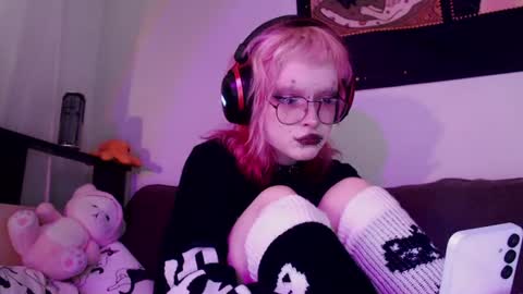 Snapshot of _nicole_meow_ chatting on 07-02-26, 02:34 Nicole online show from 07-02-26, 02:34