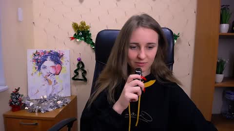 Snapshot of _nicole_new chatting on 01-03-25, 03:33 Nica online show from 01-03-25, 03:33