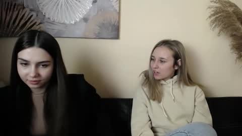 Snapshot of _nicole_new chatting on 11-07-25, 11:32 Nica online show from 11-07-25, 11:32