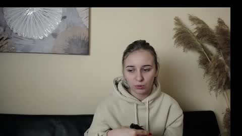 Snapshot of _nicole_new chatting on 11-13-25, 01:10 Nica online show from 11-13-25, 01:10