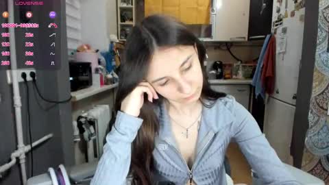 Snapshot of _nika_kik chatting on 04-19-26, 06:10 Nika online show from 04-19-26, 06:10