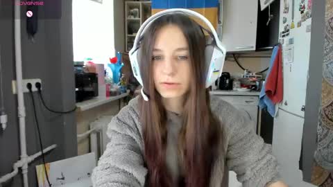 Snapshot of _nika_kik chatting on 04-23-26, 08:35 Nika online show from 04-23-26, 08:35
