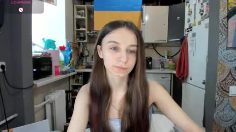 Snapshot of _nika_kik chatting on 04-23-26, 12:29 Nika online show from 04-23-26, 12:29