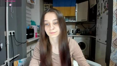 Snapshot of _nika_kik chatting on 04-26-26, 06:16 Nika online show from 04-26-26, 06:16