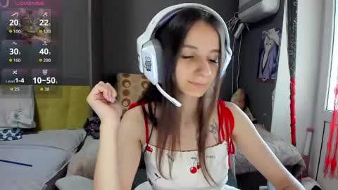Snapshot of _nika_kik chatting on 05-21-26, 02:02 Nika online show from 05-21-26, 02:02