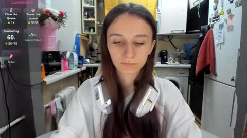 Snapshot of _nika_kik chatting on 05-31-26, 05:20 Nika online show from 05-31-26, 05:20