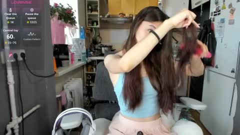Snapshot of _nika_kik chatting on 06-02-26, 11:12 Nika online show from 06-02-26, 11:12