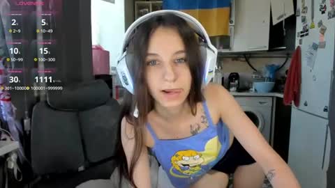 Snapshot of _nika_kik chatting on 06-17-26, 06:05 Nika online show from 06-17-26, 06:05