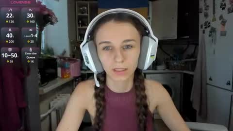 Snapshot of _nika_kik chatting on 06-25-26, 04:55 Nika online show from 06-25-26, 04:55