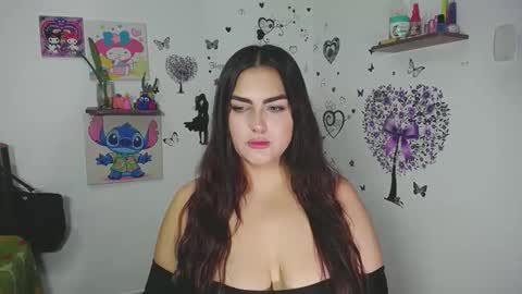 Nina  online show from 11-19-25, 10:32