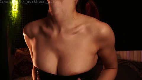 Snapshot of _northern_girl_ chatting on 10-12-25, 09:30 Lady Jess from house of Dragonborns online show from 10-12-25, 09:30