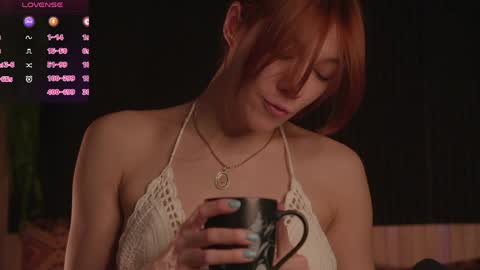 Snapshot of _northern_girl_ chatting on 05-05-26, 04:15 Lady Jess from house of Dragonborns online show from 05-05-26, 04:15