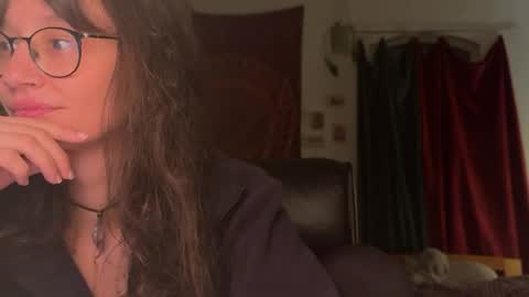 Mila online show from 03-31-26, 11:05