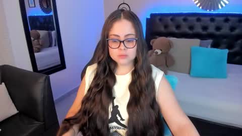 Olivia jones online show from 03-18-26, 12:08