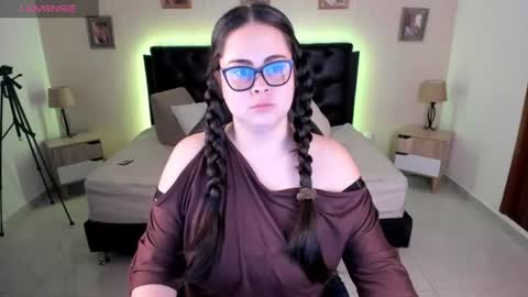 Snapshot of _oliviajoness chatting on 07-14-26, 12:22 Olivia jones online show from 07-14-26, 12:22