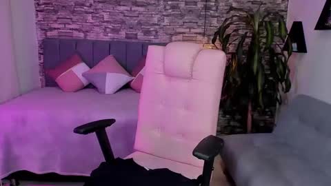 Snapshot of _oliviawilde chatting on 01-19-25, 03:08 Mariana online show from 01-19-25, 03:08