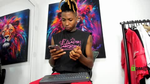 Snapshot of _pantera_09 chatting on 12-10-24, 04:45 Kevin online show from 12-10-24, 04:45