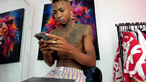 Snapshot of _pantera_09 chatting on 12-16-24, 06:16 Kevin online show from 12-16-24, 06:16