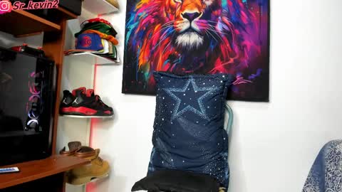 Snapshot of _pantera_09 chatting on 03-02-25, 11:18 Kevin online show from 03-02-25, 11:18