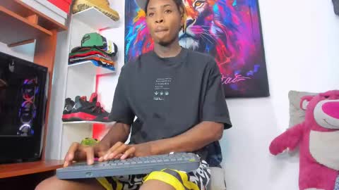 Snapshot of _pantera_09 chatting on 09-14-25, 07:24 Kevin online show from 09-14-25, 07:24