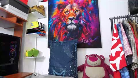 Snapshot of _pantera_09 chatting on 10-05-25, 09:07 Kevin online show from 10-05-25, 09:07