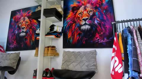 Snapshot of _pantera_09 chatting on 10-25-25, 06:35 Kevin online show from 10-25-25, 06:35