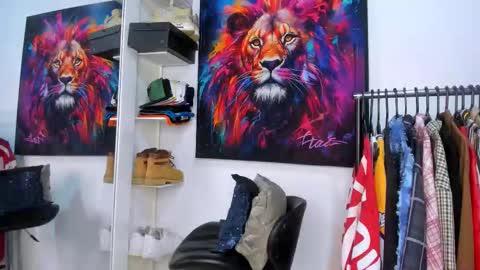 Snapshot of _pantera_09 chatting on 10-27-25, 08:29 Kevin online show from 10-27-25, 08:29