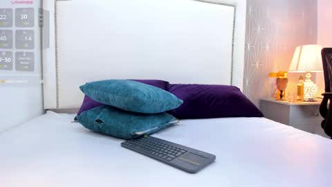  peach1  online show from 03-05-26, 12:12