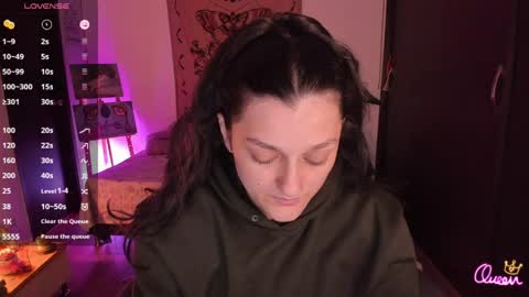 Snapshot of _peach__ chatting on 05-26-26, 03:35 violeta ig online show from 05-26-26, 03:35