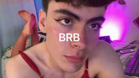 Snapshot of _peachyboy chatting on 06-19-26, 05:01 esteban online show from 06-19-26, 05:01