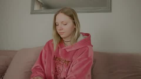 Viktoria online show from 04-17-26, 07:33