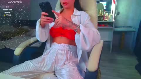 Ilona online show from 05-13-26, 08:01