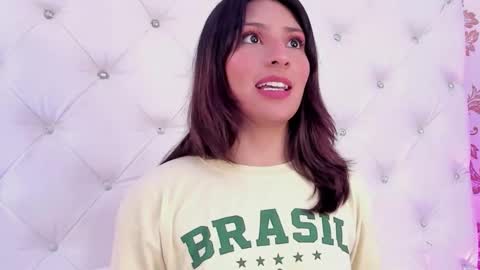 Snapshot of _pinky_bunny chatting on 01-15-26, 02:16 pinki online show from 01-15-26, 02:16