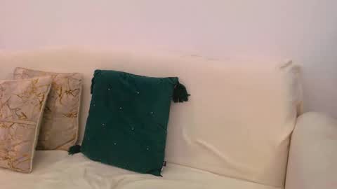 Snapshot of _queensarah_ chatting on 01-09-25, 09:47 Sarah online show from 01-09-25, 09:47