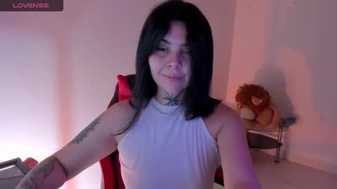 Stefany online show from 10-21-25, 06:52