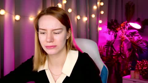 Snapshot of _ramona__ chatting on 01-20-25, 05:26 im Amy online show from 01-20-25, 05:26