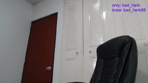 Alejandra  online show from 09-25-25, 04:27