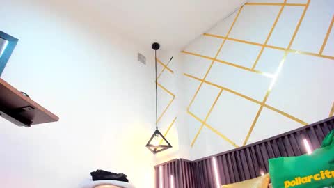 Snapshot of _rebecca1 chatting on 10-21-25, 04:19 rebecca online show from 10-21-25, 04:19