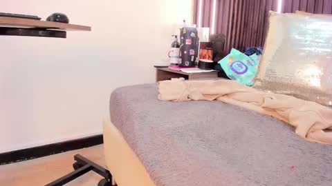 Snapshot of _rebecca1 chatting on 11-20-25, 02:06 rebecca online show from 11-20-25, 02:06