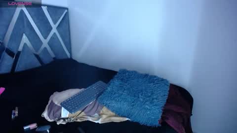 caroline online show from 12-01-25, 12:48