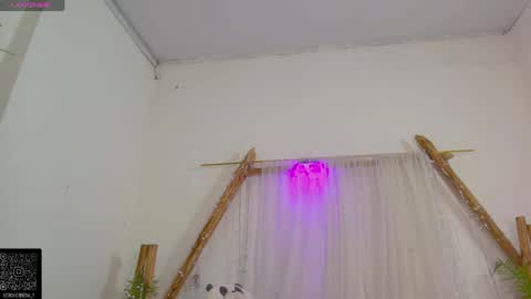 Snapshot of _redmoon chatting on 04-26-26, 04:15 Moon online show from 04-26-26, 04:15