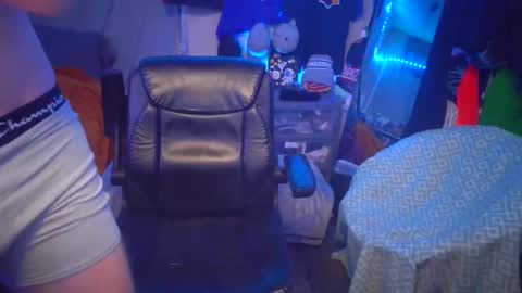 Snapshot of _redxxx chatting on 01-04-25, 09:43 REDxxx online show from 01-04-25, 09:43