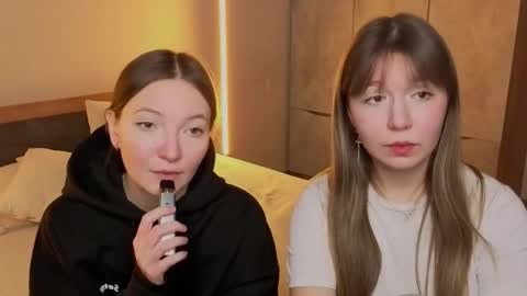 LISSAPVT IS OPEN online show from 02-25-26, 04:16