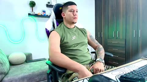 Snapshot of _robertobaggio chatting on 01-21-25, 01:43 Roberto online show from 01-21-25, 01:43